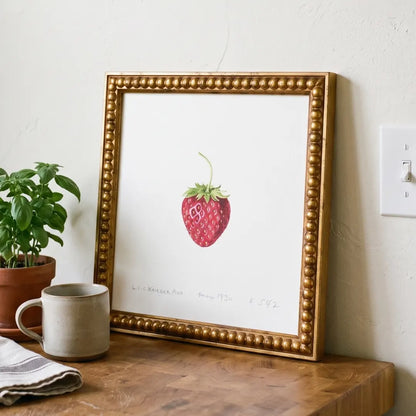 Strawberry Large Gold Bead frame corner detail