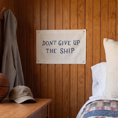 Don't Give Up the Ship-Banner Flag_BF-25x17-2B-WHT-BAN-12