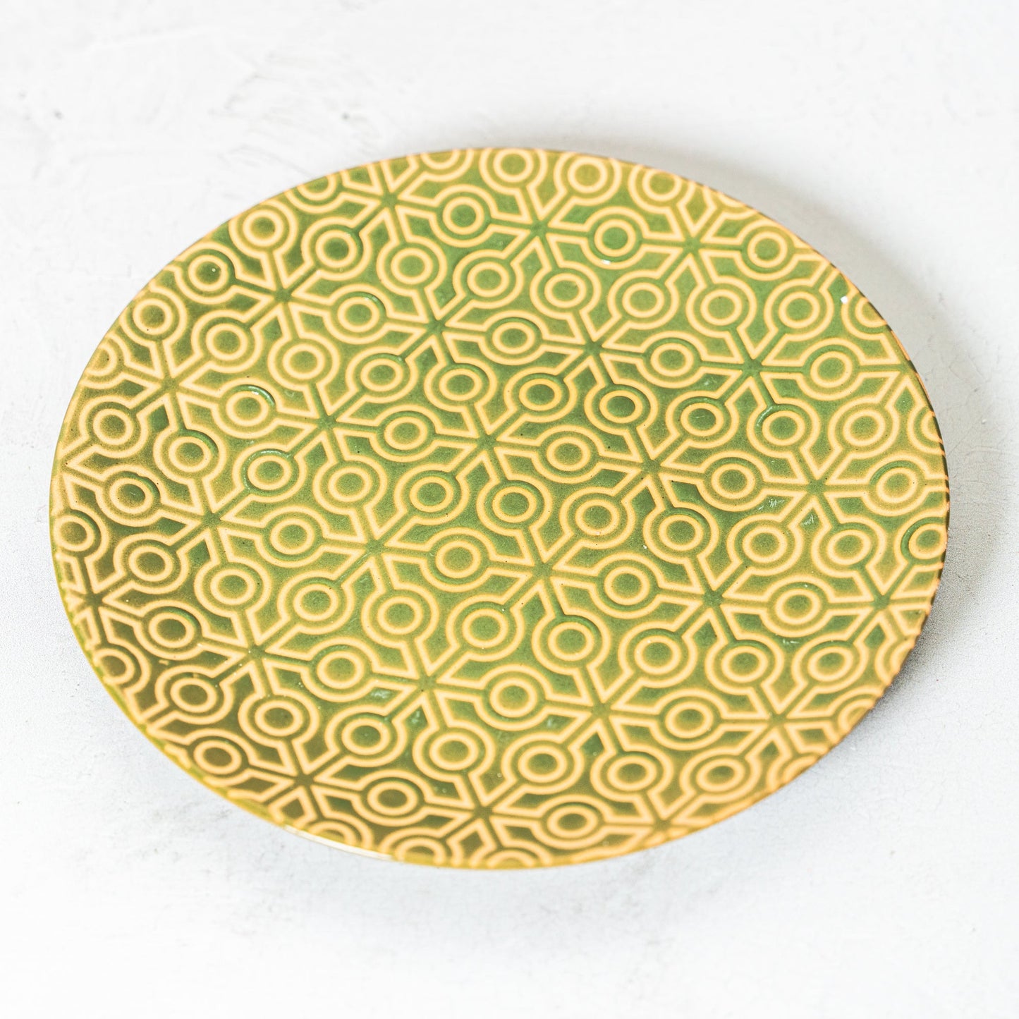 Debossed Snowflake Round Stoneware Plate