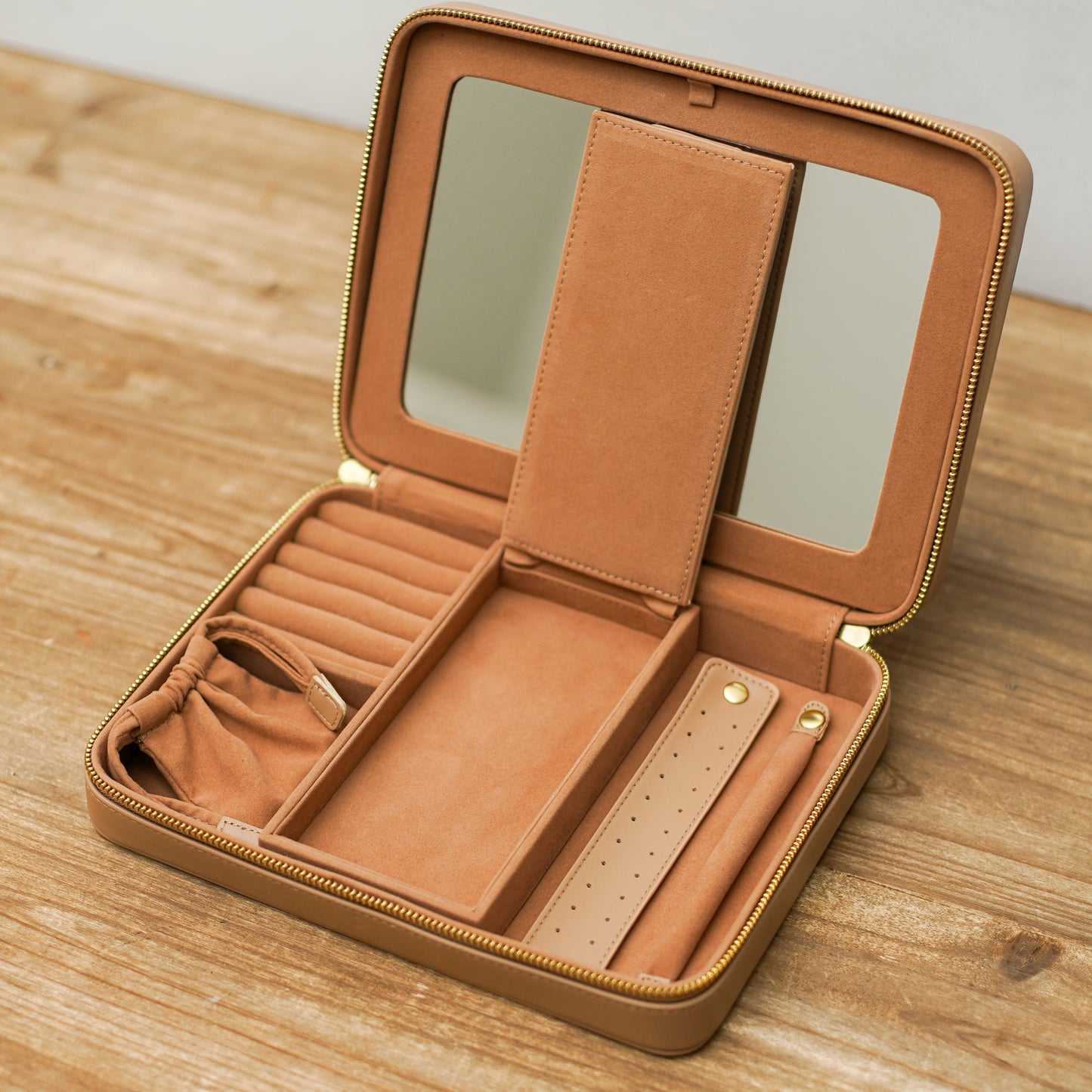 Large Two-Toned Travel Jewelry Case